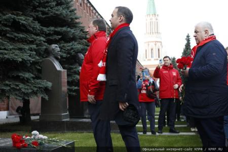 Рожденный в горниле Великого Октября!