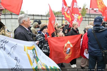 130-й гуманитарный конвой от КПРФ для фронта и Победы