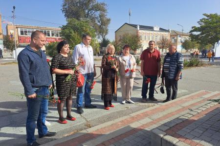 Херсонские коммунисты отпраздновали день воссоединения с Российской Федерацией