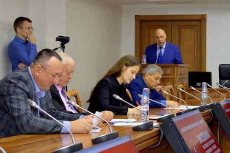 Алтайский край. Депутаты краевого парламента поддержали предложение КПРФ о расширении льгот по транспортному налогу