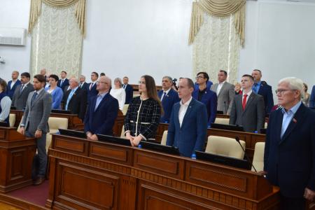 Алтайский край. Депутаты краевого парламента поддержали предложение КПРФ о расширении льгот по транспортному налогу