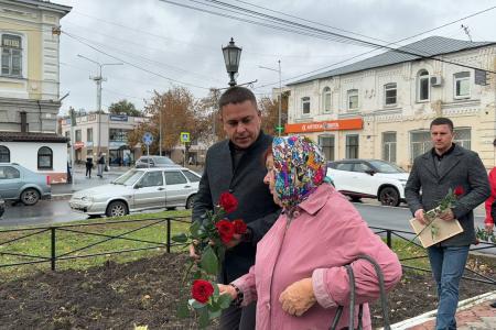 Ульяновская область. Коммунисты почтили память Героя Великой Отечественной войны Марии Мусоровой