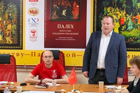 «Встреча поколений» комсомольцев разных лет в Ивановском обкоме КПРФ