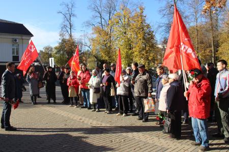 Коммунисты и комсомольцы Брянщины отметили 106-ю годовщину Ленинского комсомола