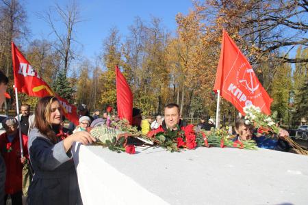 Коммунисты и комсомольцы Брянщины отметили 106-ю годовщину Ленинского комсомола