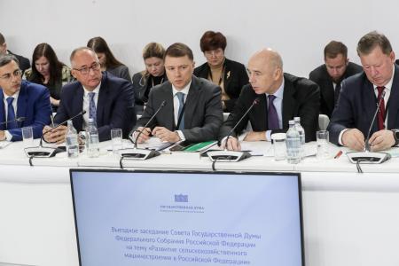 В.И. Кашин выступил на выездном заседании Совета Госдумы на тему «Развитие сельскохозяйственного машиностроения в Российской Федерации»