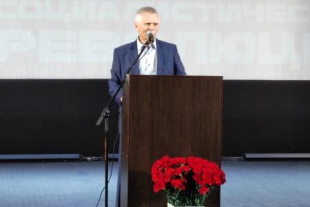 Сергей Пантелеев принял участие в торжественном митинге-концерте, посвященном 107-й годовщине Великой Октябрьской социалистической революции