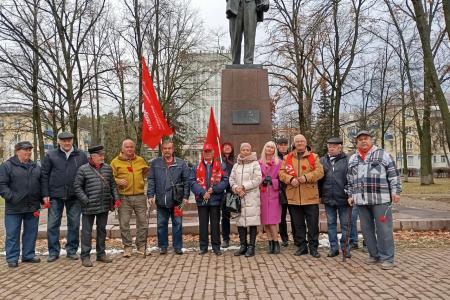 Подмосковные коммунисты: Великому Октябрю 1917 года – слава!