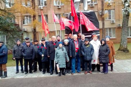 Подмосковные коммунисты в рабочем строю