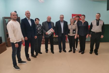 Руководитель фракции КПРФ в Мособлдуме Александр Наумов провел прием граждан в Озерах