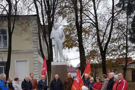 Подмосковные коммунисты в рабочем строю