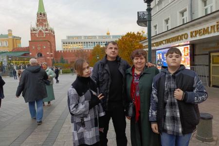 Подмосковные коммунисты: Упорный труд – достойная жизнь!