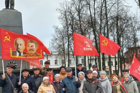 Подмосковные коммунисты в рабочем строю