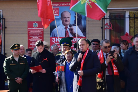 Юрий Афонин принял участие в открытии памятника Сталину в городе Находке Приморского края
