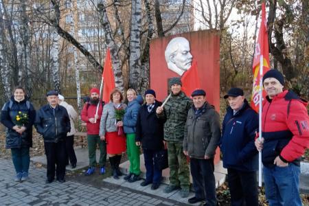 Подмосковные коммунисты в рабочем строю