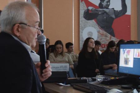 Подмосковные коммунисты в рабочем строю