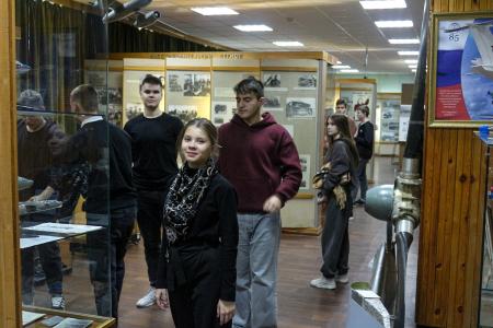 Лискинские школьники ознакомились с работой Воронежского авиазавода в рамках проекта «Первым делом самолеты»