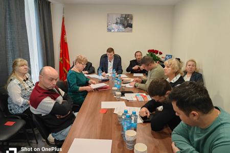 Подмосковные коммунисты в рабочем строю