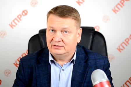 Владислав Егоров: «Триумфальные арки надо строить после решения насущных проблем нижегородцев»