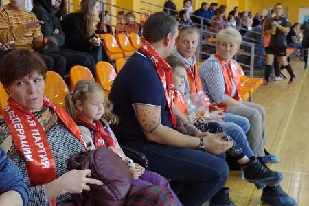 Команда «Энергия-КПРФ» продемонстрировала высокое мастерство на чемпионате Новгородской области по мини-футболу