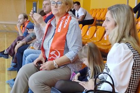 Команда «Энергия-КПРФ» продемонстрировала высокое мастерство на чемпионате Новгородской области по мини-футболу