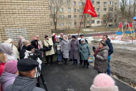 В Саратове Ольга Алимова провела встречу с жителями многоквартирных домов УК «Красная»