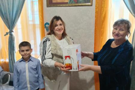 В минувшее воскресенье саратовские коммунисты отметили, пожалуй, самый добрый и душевный праздник – День матери