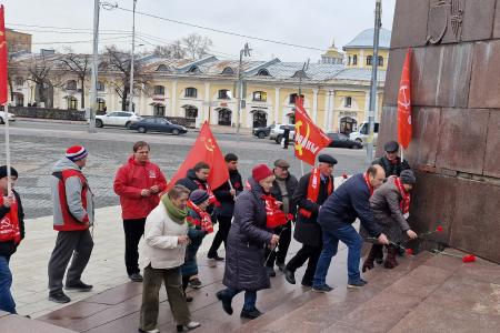 В Рязани прошли торжественные мероприятия в честь 107-й годовщины Великого Октября