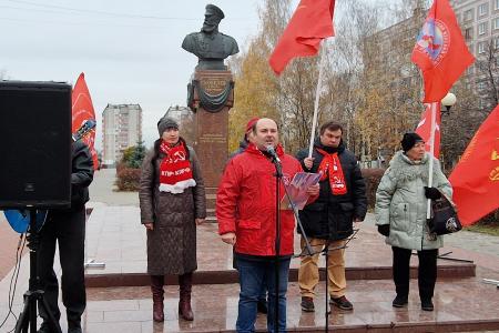 В Рязани прошли торжественные мероприятия в честь 107-й годовщины Великого Октября