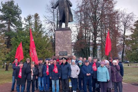 Равнение на Красный Октябрь. 107-летие Октябрьской революции на Брянщине