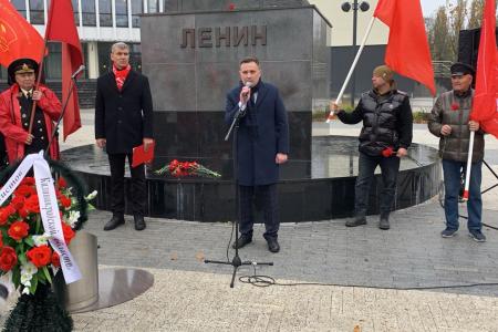 Великий Октябрь навсегда в сердцах Калининградских коммунистов!
