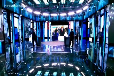 Дмитрий Новиков поздравил зрителей Первого канала с Днём Великого Октября и показал, что Дональд Трамп продолжит гегемонистскую политику США