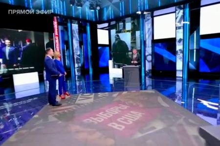 Дмитрий Новиков поздравил зрителей Первого канала с Днём Великого Октября и показал, что Дональд Трамп продолжит гегемонистскую политику США