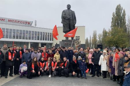 Великий Октябрь навсегда в сердцах Калининградских коммунистов!