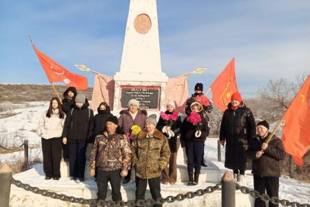 Кинолекторий, автопробег, экскурсия для школьников и митинги – День Великого Октября в Забайкалье