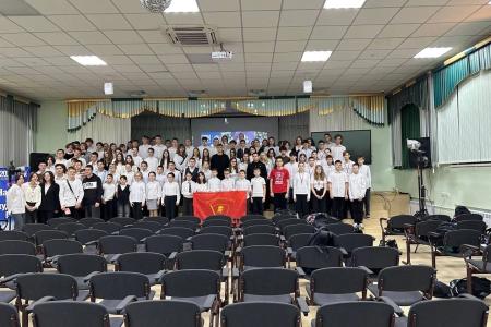 Самарская область. Комсомольцы провели урок мужества для школьников на примере героев-комсомольцев СВО