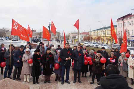 Республика Бурятия: Слава Великому Октябрю!