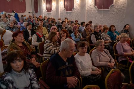 Пермский край. Депутаты КПРФ Мария Дробот и Анна Баранова поздравили с юбилеем хор русской песни