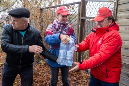 Н.Н. Иванов и М.Г. Образцова посетили приграничные районы Курской области с гуманитарной миссией для военных и беженцев