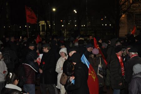 Ленинград. В день революции коммунисты пришли к крейсеру «Аврора»