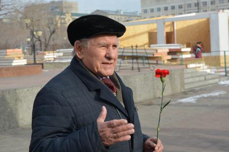 Кинолекторий, автопробег, экскурсия для школьников и митинги – День Великого Октября в Забайкалье