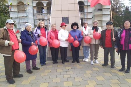 Краснодарский край. Активисты КПРФ и сторонники партии отметили праздник Великого Октября