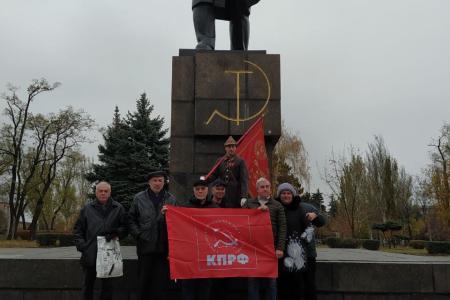 ДНР: Нам путь указал великий Ленин