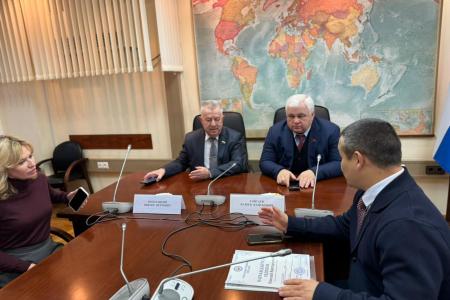 К.К. Тайсаев встретился в Госдуме с детьми из Запорожской области и Луганской народной республики