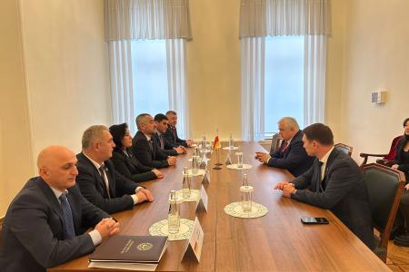 Депутаты КПРФ приняли участие в международной конференции «Роль взаимодействия фракций политических партий и блоков в межпарламентском сотрудничестве стран СНГ»
