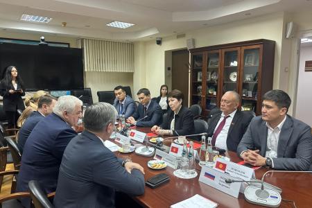 Депутаты КПРФ приняли участие в международной конференции «Роль взаимодействия фракций политических партий и блоков в межпарламентском сотрудничестве стран СНГ»