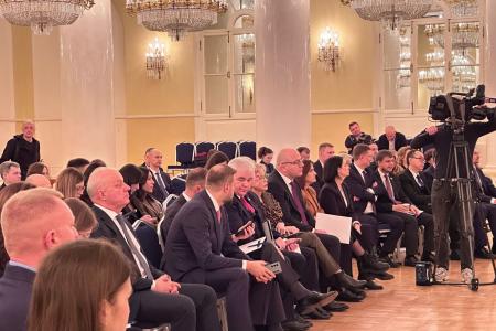Депутаты КПРФ приняли участие в международной конференции «Роль взаимодействия фракций политических партий и блоков в межпарламентском сотрудничестве стран СНГ»