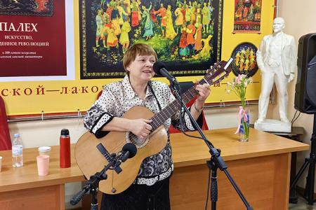 В Иванове состоялось торжественное собрание, посвящённое 107-й годовщине Великого Октября