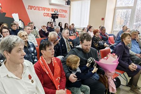 В Иванове состоялось торжественное собрание, посвящённое 107-й годовщине Великого Октября