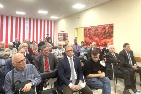 Олег Лебедев принял участие в пленуме Псковского обкома КПРФ и провёл приём избирателей